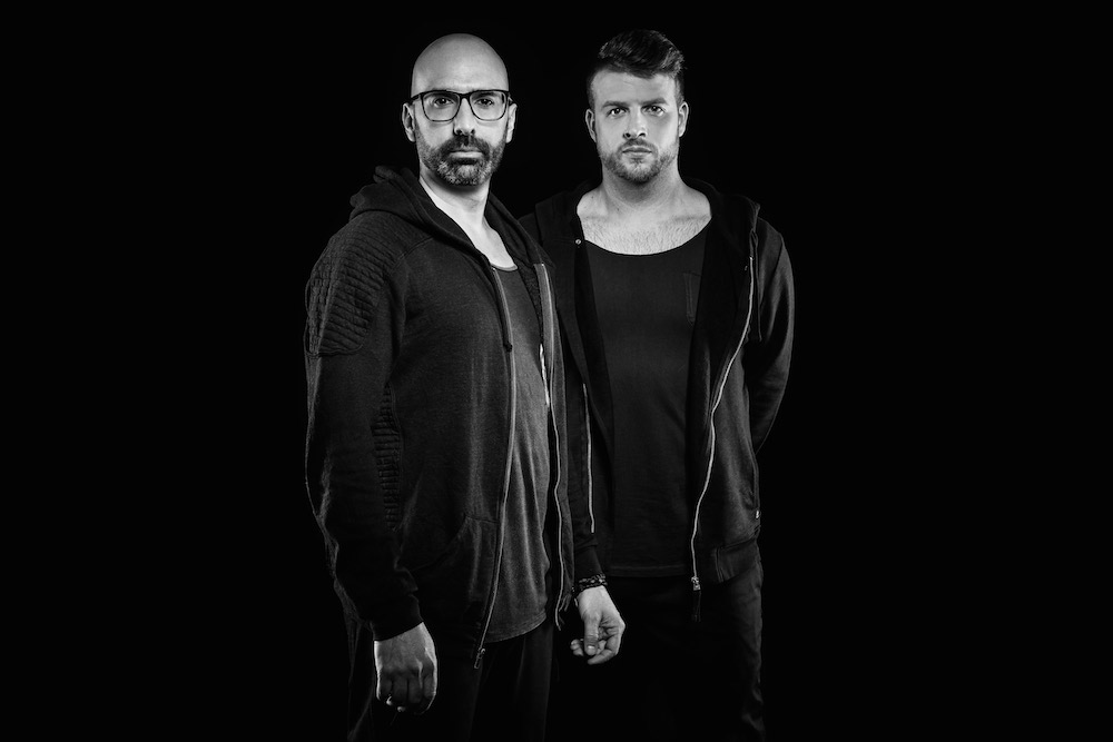 ChusCeballos-official-Pict-01-duoLOW
