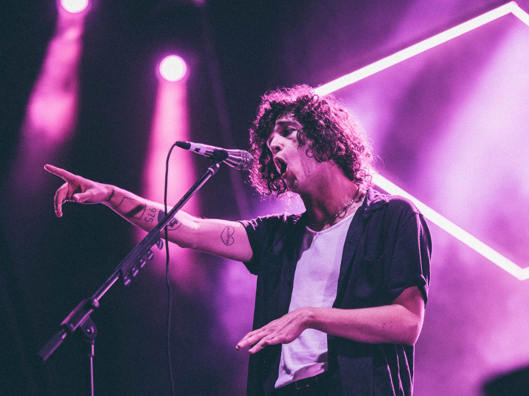 The 1975’s Matt Healy Discusses Insecurities, Social Anxiety, and Being ...