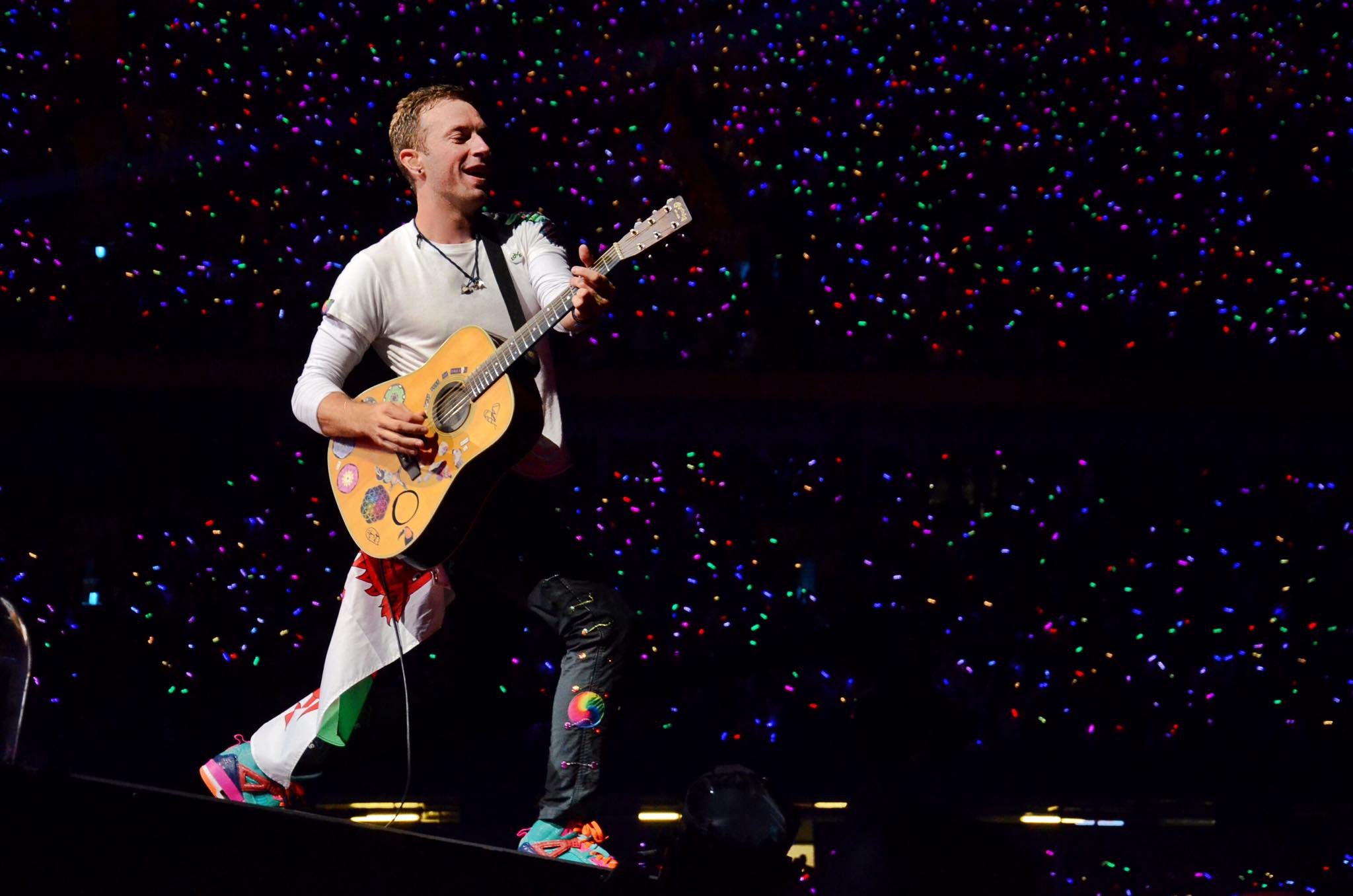Колдплэй. Группа колдплей. Coldplay вокалист. Chris Martin Concert.